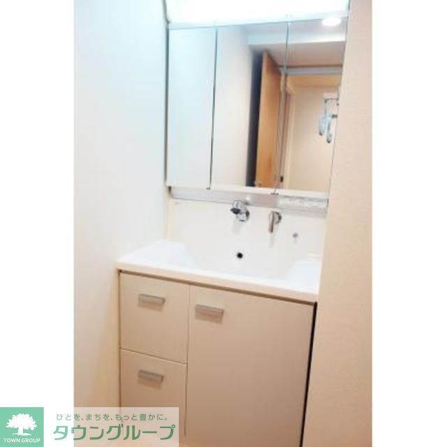 洗面設備　※写真は同タイプ住戸です。