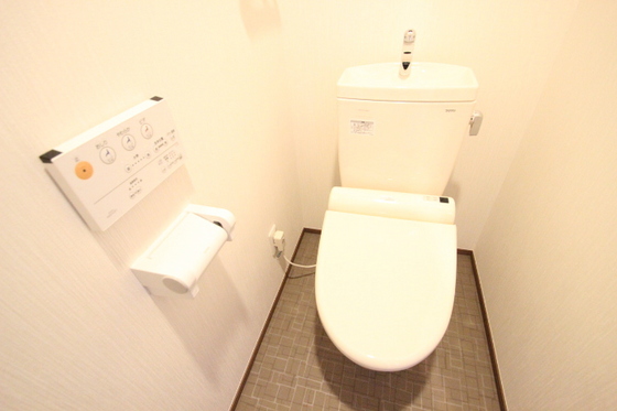 トイレ　※別部屋の写真です