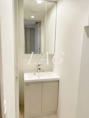 洗面設備　独立洗面台です。