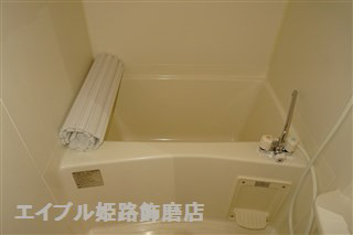 バス・シャワールーム　写真は反転のお部屋です