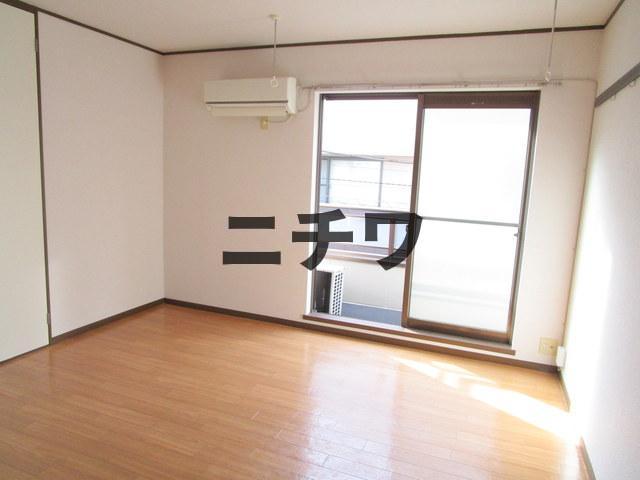 居室・リビング　☆洋室6帖☆