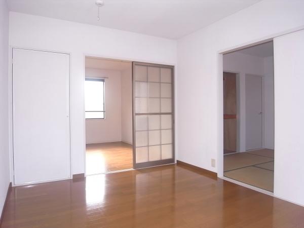 居室・リビング　内装