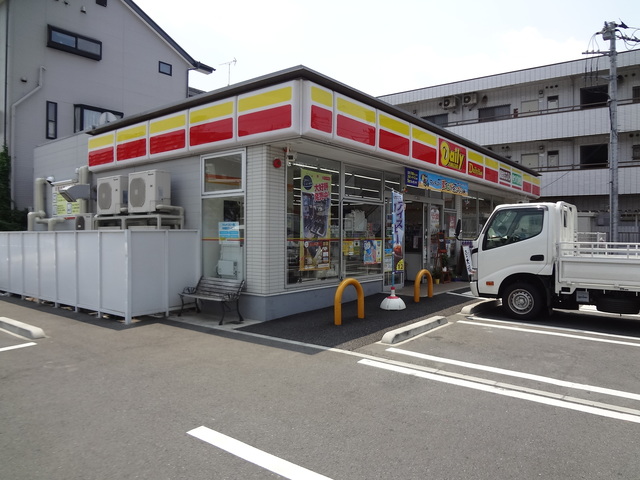 コンビニ　デイリーヤマザキ所沢小手指4丁目店（コンビニ）まで617m