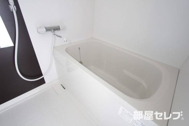 バス・シャワールーム　ゆったりバスルーム