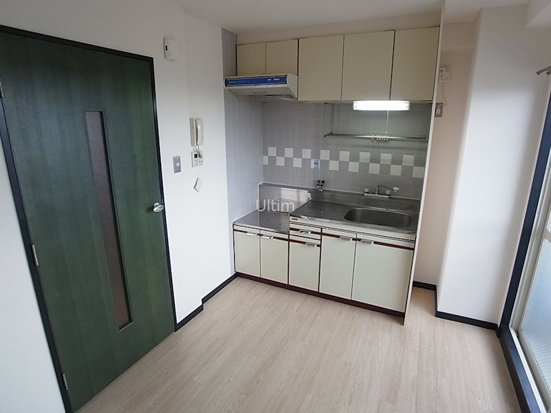 キッチン　別部屋のお写真です。ご参考になれば幸いです。