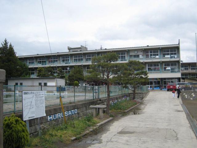 中学校　長野市立東北中学校（中学校）まで1503m