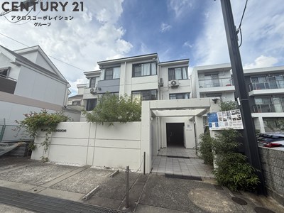 建物外観　オートロックで外部の人間が簡単に出入りできないため安心です。