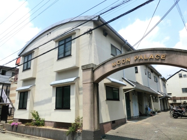 建物外観　敷地内に駐輪場があります♪