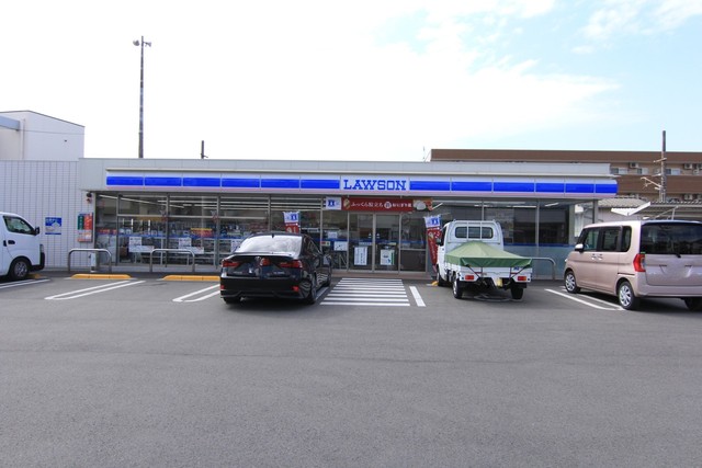 コンビニ　ローソン東温横河原店（コンビニ）まで328m