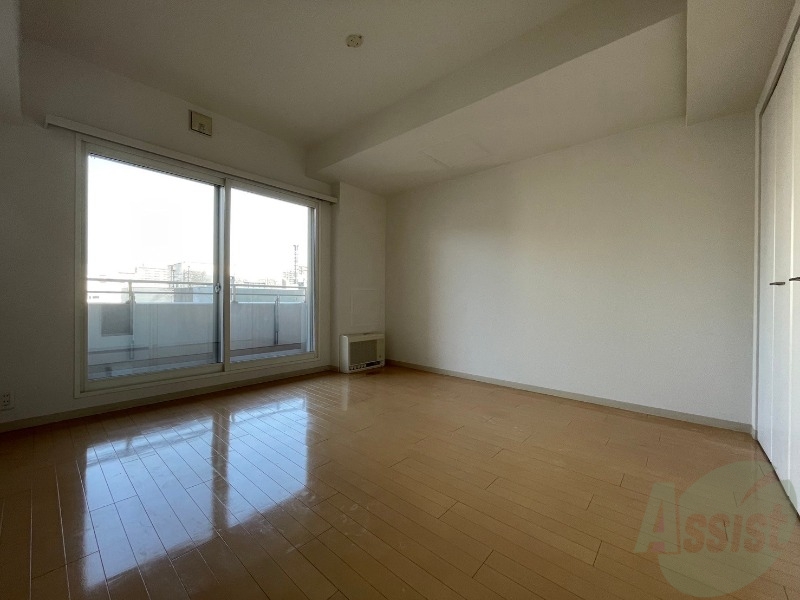 居室・リビング　広くてキレイなお部屋が広がっていて、充実した生活が送れそう。