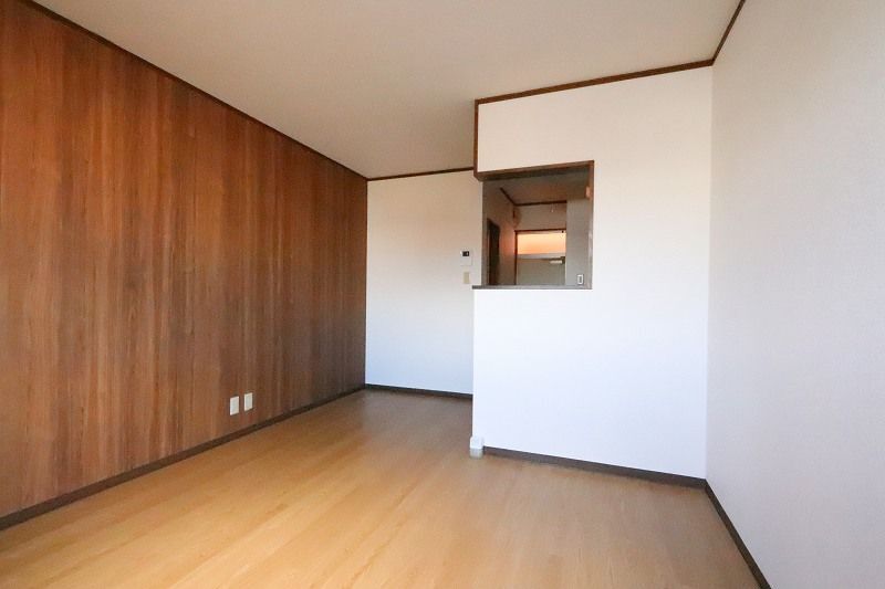 居室・リビング　こちらのリビングで趣味の時間をお楽しみください