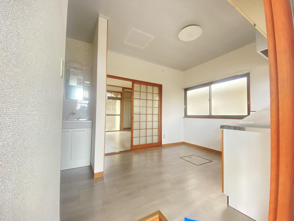 玄関　同タイプの内観イメージです。