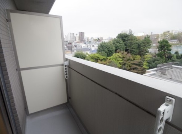 バルコニー　バルコニーあります