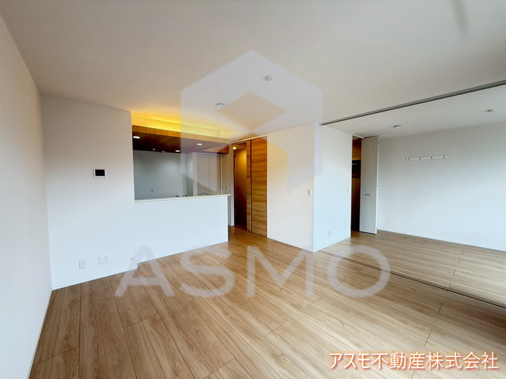 居室・リビング　※同物件　別間取り　参考写真