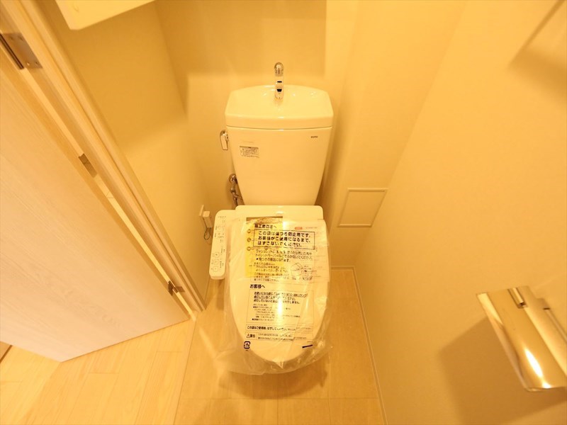 トイレ　温水洗浄暖房便座付トイレ