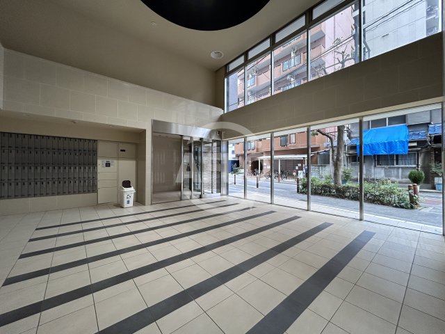 ロビー　エステムコート新大阪VIIIレヴォリス　ロビー