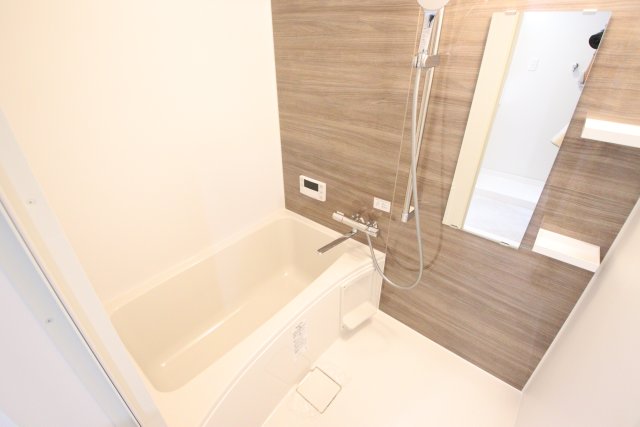 バス・シャワールーム　※別室の参考写真になります。