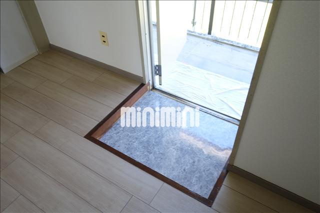 玄関　玄関です。素敵な生活の始まりですね