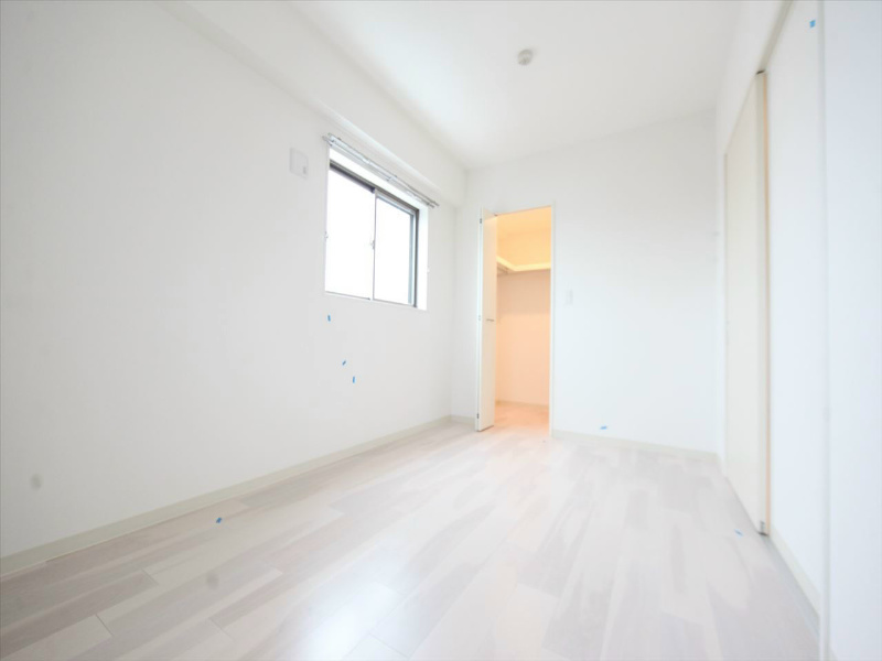 収納　洋室6.6帖　ウォークインクローゼット付（収納充実してます）