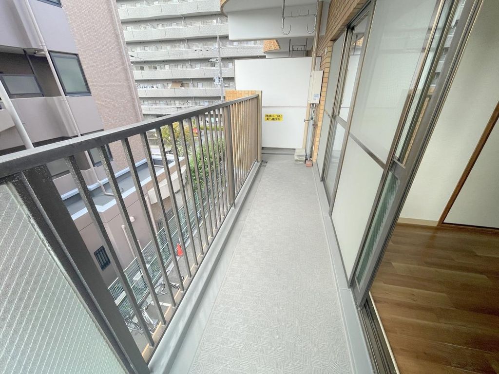 バルコニー　バルコニー