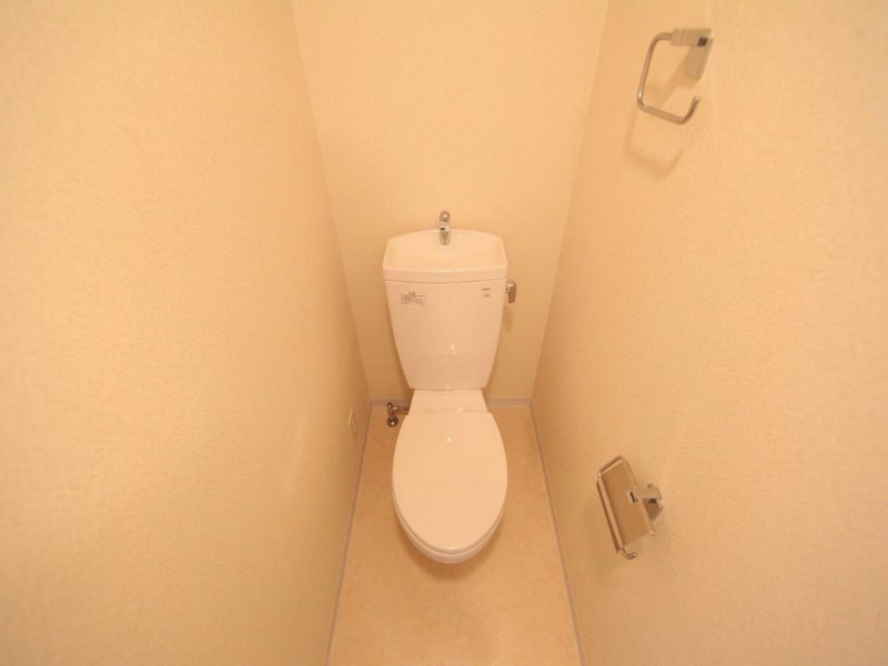 トイレ　トイレ　温水洗浄便座取り付け可