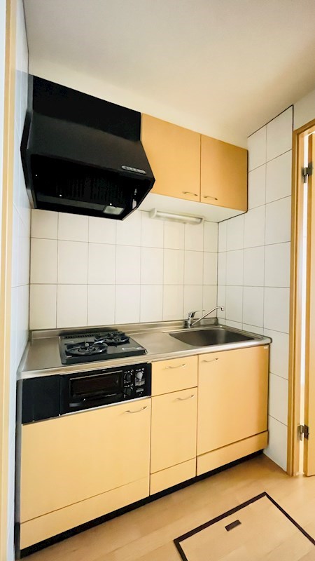 キッチン　こちらの物件はMODE不動産なら割引対象の１部屋です。