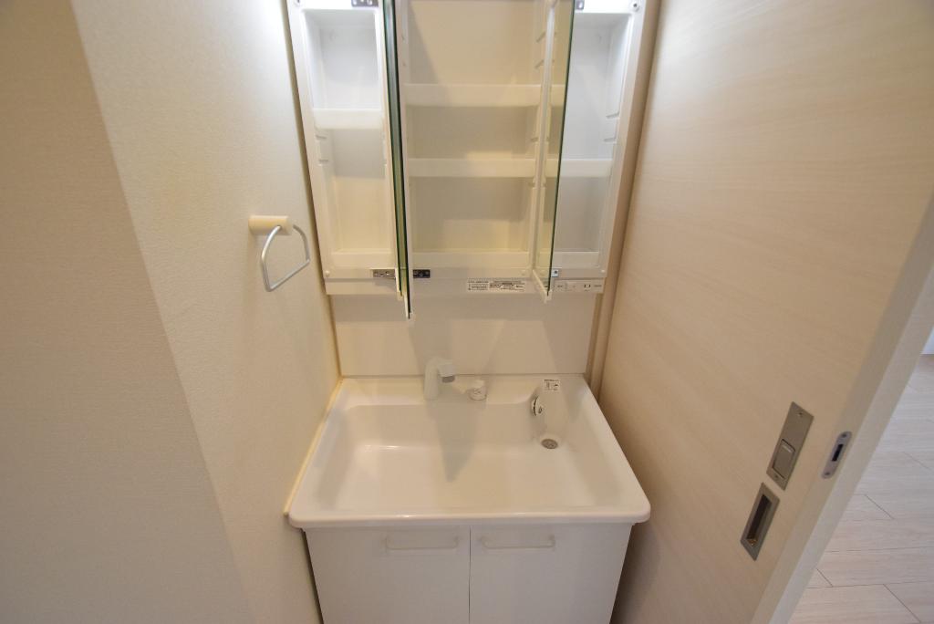 洗面設備　洗髪洗面化粧台