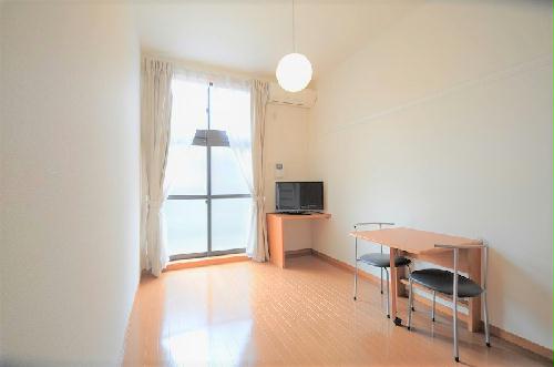 居室・リビング　同タイプ物件の為、形状や間取寸法、色調等が実際とは異なります