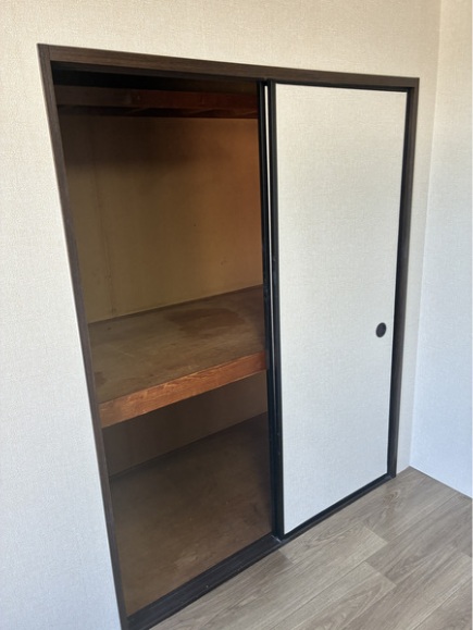 収納　奥域があり荷物タップリ収まります