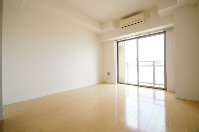 居室・リビング　「南東向きのお部屋です」