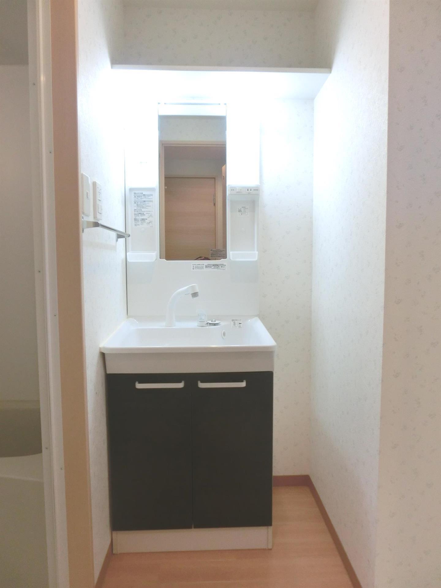 洗面設備　シャンプードレッサー洗面台