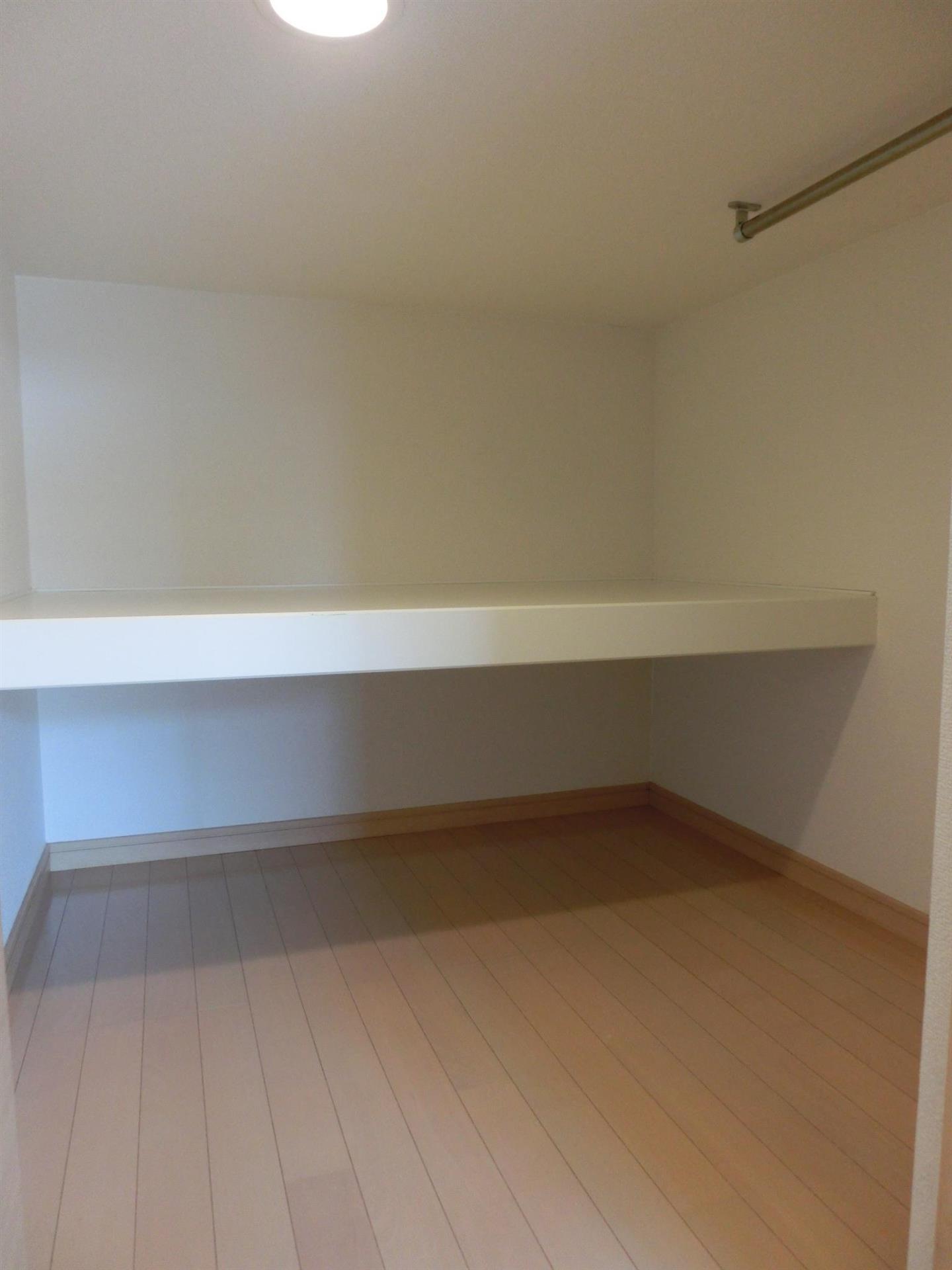 収納　ロフト下ウォークインクローゼット