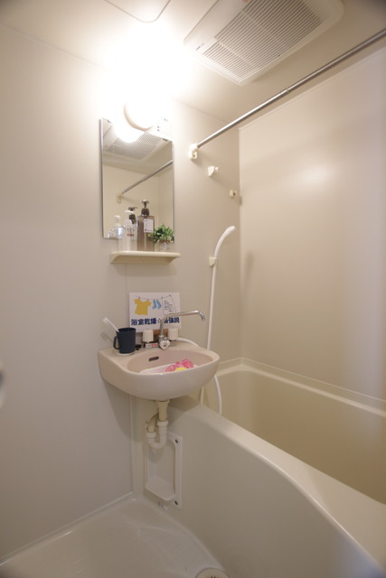 バス・シャワールーム　※小物は設備品ではありません