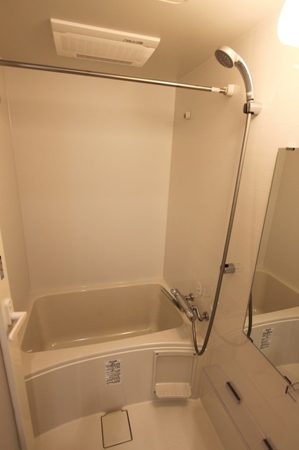 バス・シャワールーム　バスルーム