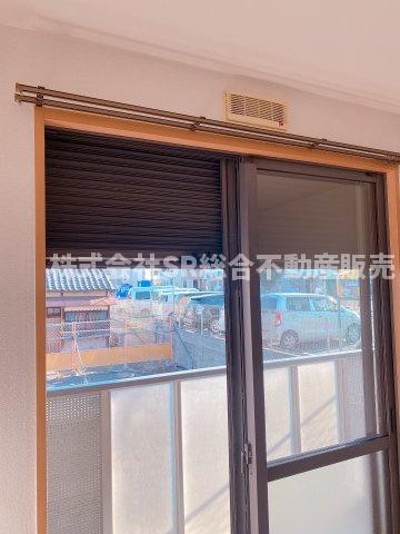 セキュリティ　防犯シャッターもあり外出時も安心です！