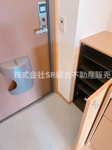 玄関　玄関にシューズボックスもあります♪