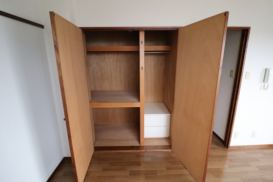 収納　※別号室の写真です。