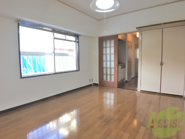 その他部屋・スペース　角部屋で２面採光のお部屋なので明るいですね