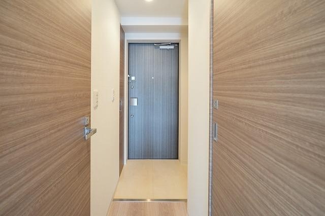 LaDouceur梅田Eastの玄関写真