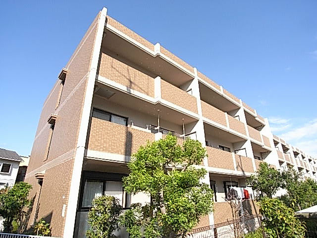 建物外観　駐車場あります！