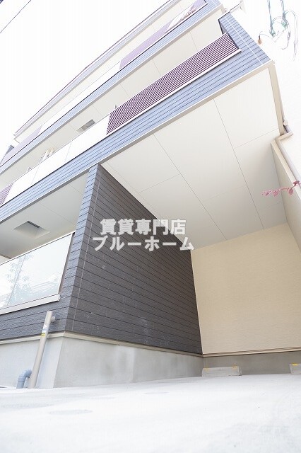 建物外観　木造3階建ての物件！