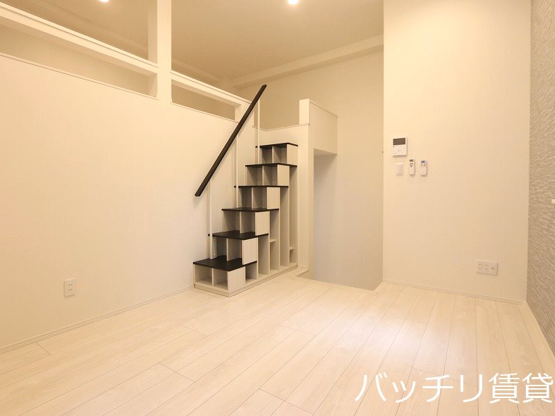 居室・リビング　画像は同型タイプの為、現状を優先致します。