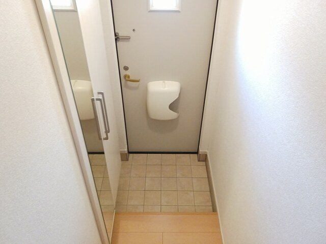 玄関　落ち着いた玄関です