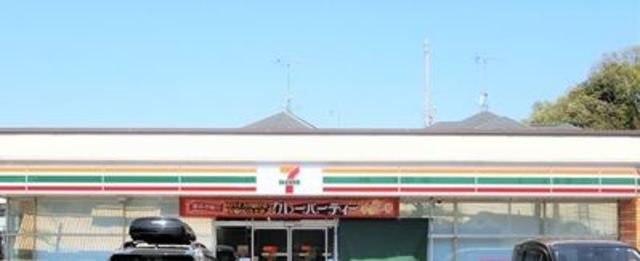 コンビニ　セブンイレブン横浜師岡町店（コンビニ）まで369m