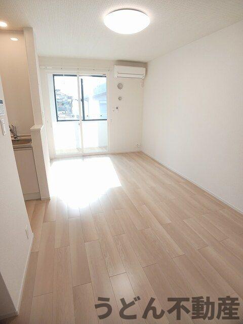居室・リビング　うどん県のお部屋探しはうどん不動産へ うどんちゃんとLINE