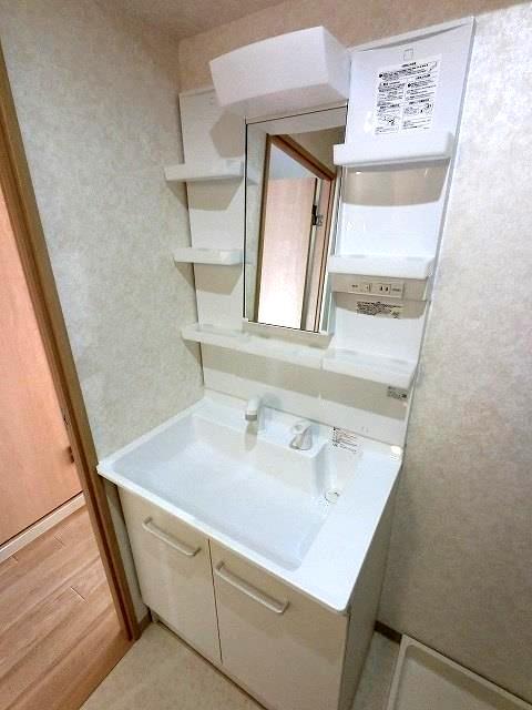 洗面設備　洗髪洗面化粧台