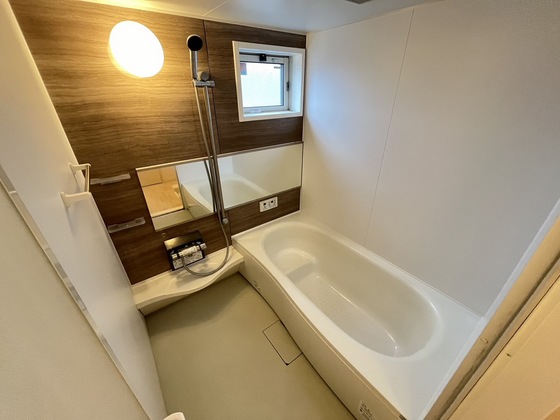 バス・シャワールーム　※別部屋の写真です