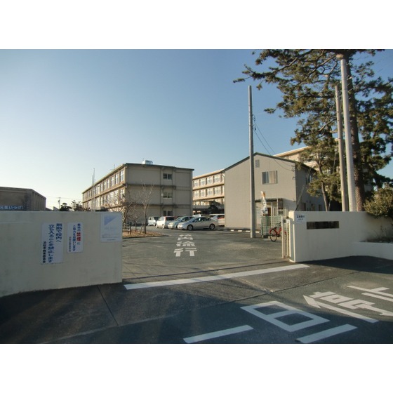 小学校　浜松市立和田小学校（小学校）まで682m
