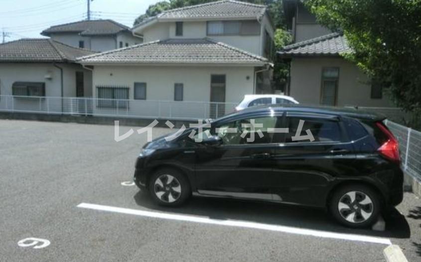 駐車場　駐車場完備です