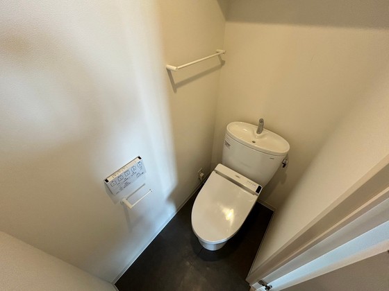トイレ　※別部屋の写真です